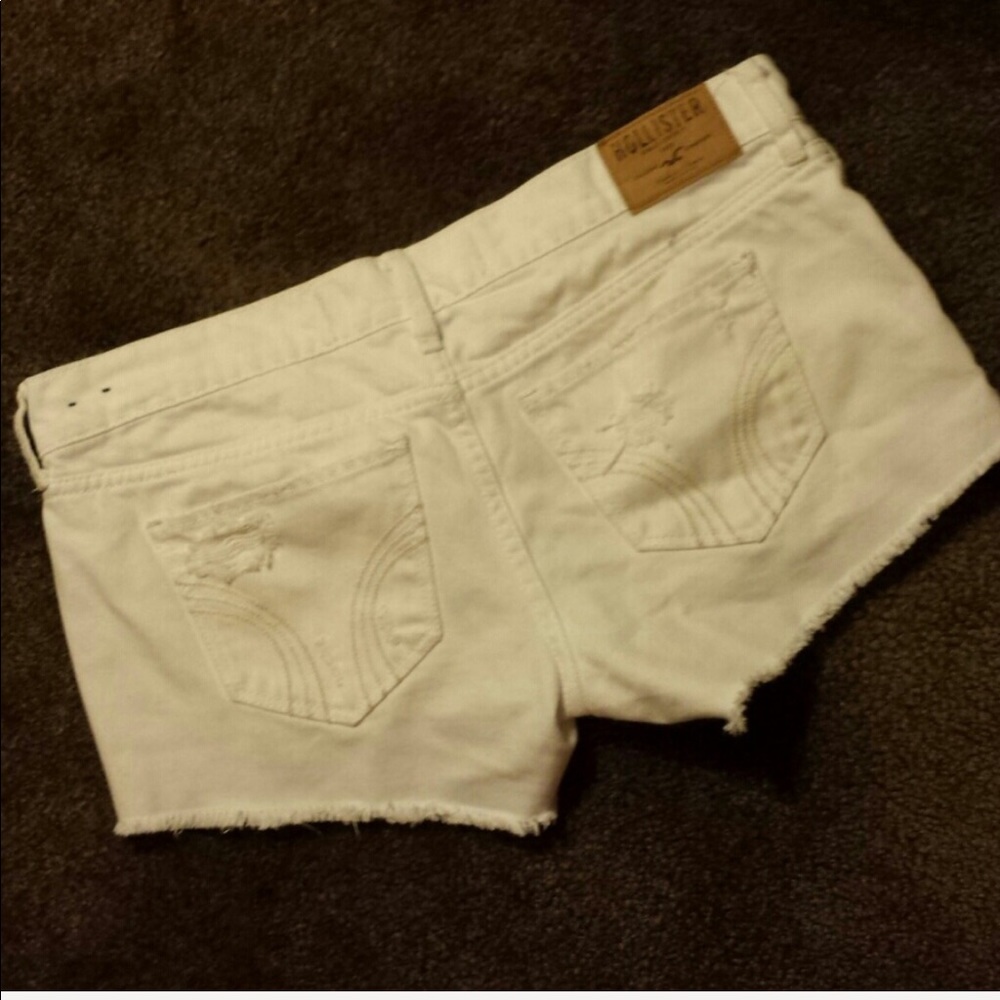 Hollister White shorty shorts